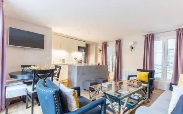 Families And Friends - Center - 110 Sqm - photo 5
