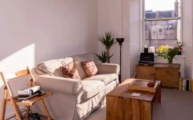 Comfortable Apartment in Leith - photo 3