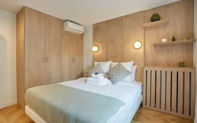 Apartment in the Center of Paris - photo 2