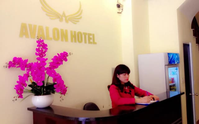 Avalon Hotel - photo 2