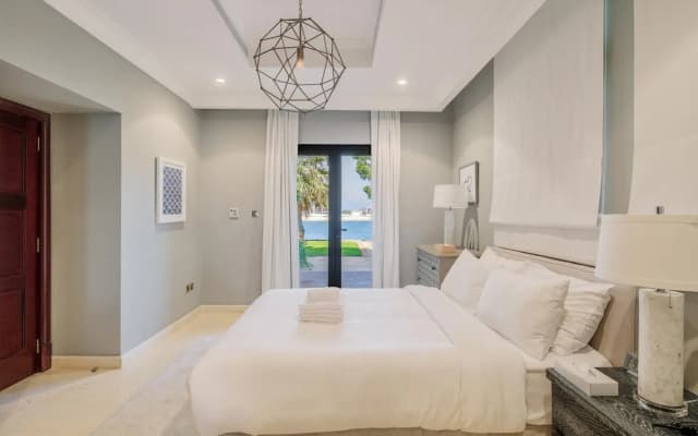 Prvt Pool Beach in Luxury Palm Jumeirah Villa - photo 3