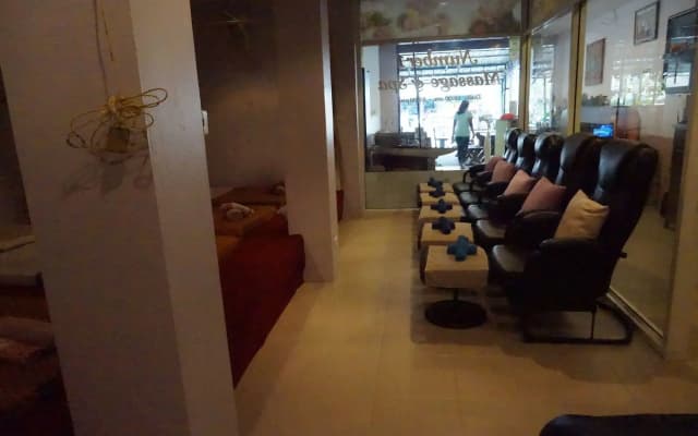 Number 1 Guesthouse & Restaurant - photo 2