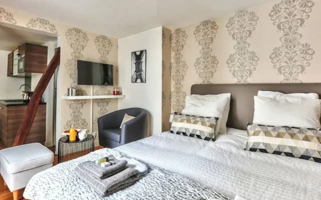 Love Nest in Saint Germain - photo 2