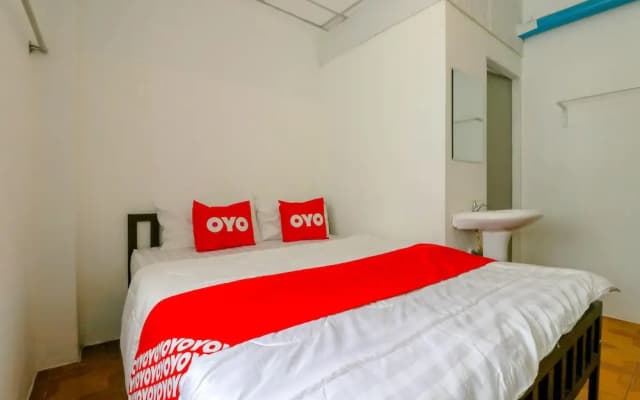 Happyland Guesthouse by OYO Rooms - photo 2