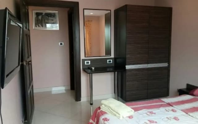 Park Lane Resort Jomtien - Condo Sleeps 2 - photo 3