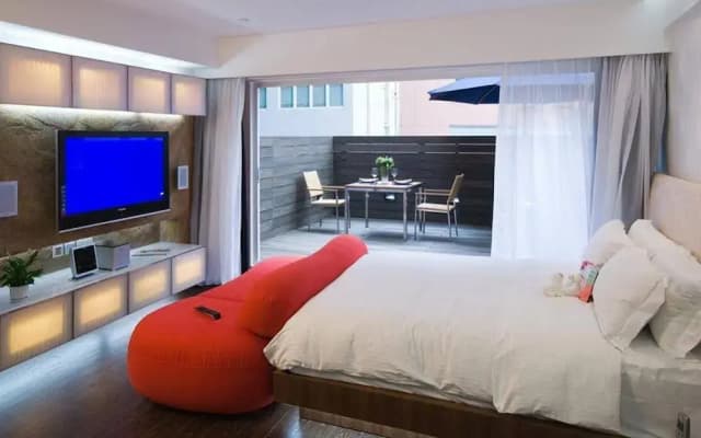 V Wanchai - photo 3