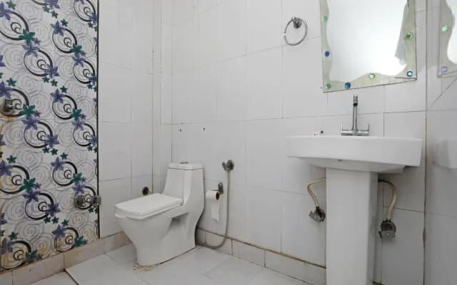 The Castle By OYO Rooms - photo 3