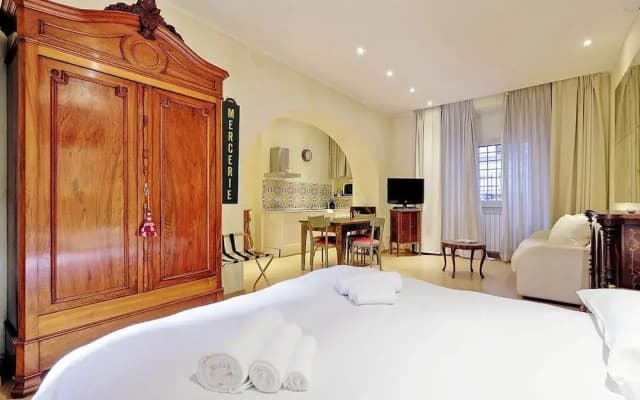 Conservatorio Studio Apartment - photo 2