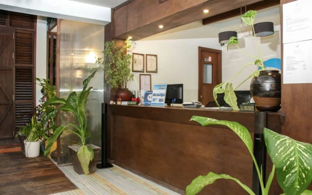 Salt Beach Hotel - photo 2