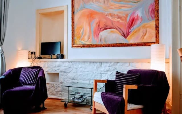 1 Bedroom Open Plan Apartment - photo 2