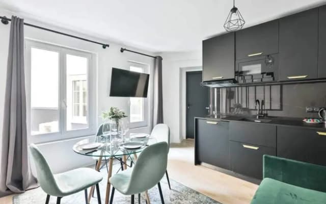 Appartement in the Heart of Paris Jardin du Luxembourg - photo 5
