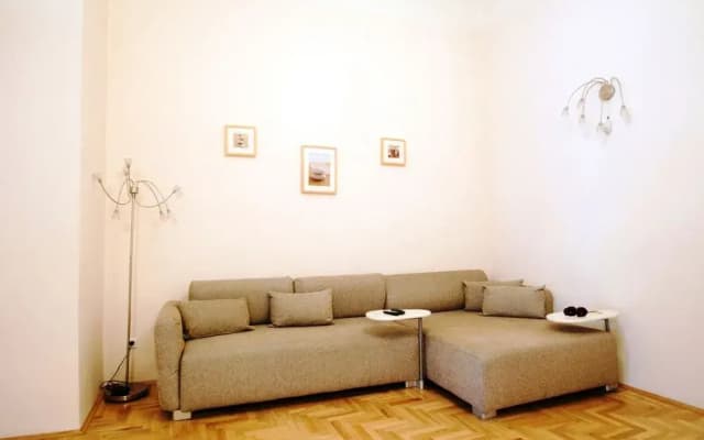 Basilica Apartment - photo 2