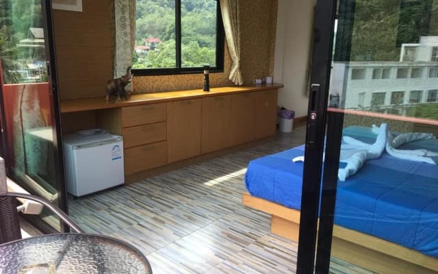 Corsica Guesthouse - photo 4