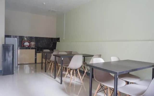 Residences by RedDoorz near MT Haryono (Minimum Stay 6 Nights) - photo 2