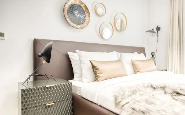 Maison Privee - Radiant Urban Retreat with Iconic Burj Khalifa Vws - photo 5