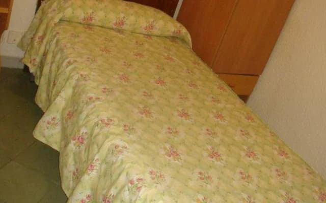 Hostal Muntaner - photo 3
