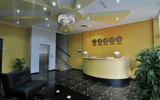 Royal Georgia Hotel - photo 2