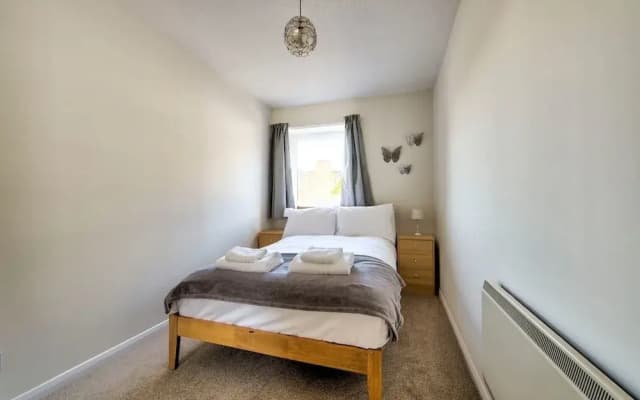 Spacious 2bed Close to City Centre - photo 2