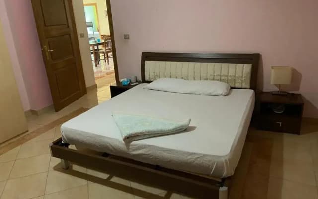 4 bedroom villa with garden and private pool - photo 3