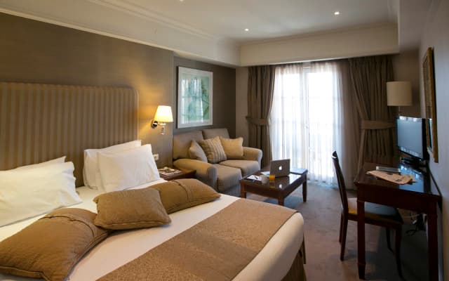 Hera Hotel - photo 4