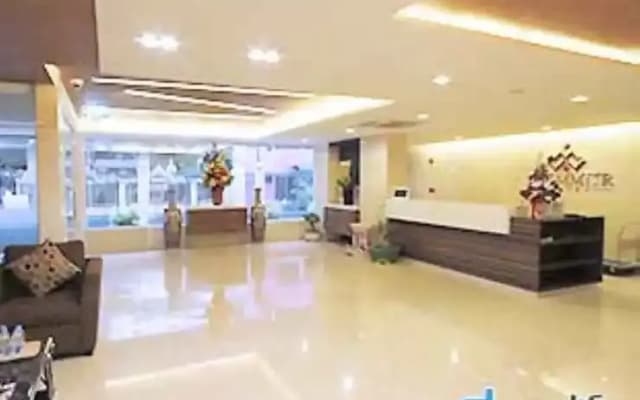 Prommitr Suites - photo 4