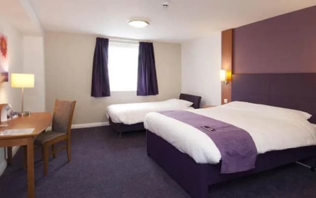 Premier Inn London Ilford - photo 2