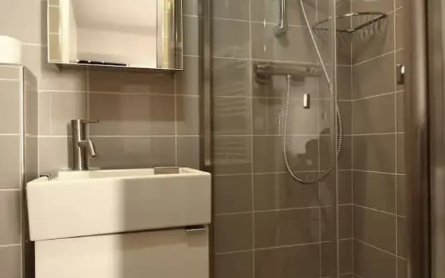 S02434 - Studio for 2 People, Metro Station Sentier - photo 2
