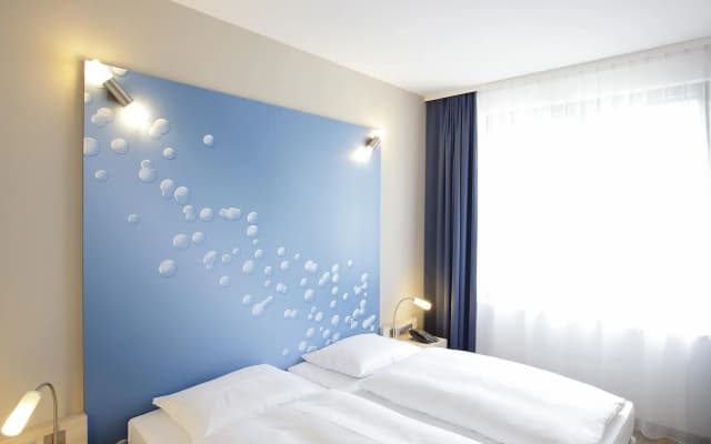 H2 Hotel Berlin Alexanderplatz - photo 3