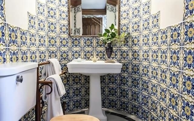 Velazquez Manor House - photo 3