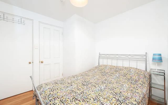 Charming Centrally Located 2 Bedroom Accommodation - photo 4