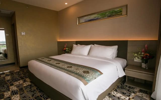 V8 Hotel - photo 5