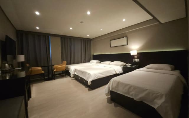 Insadong Crown Hotel - photo 4