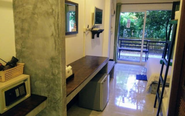 Cha-Cha Hotel - photo 4