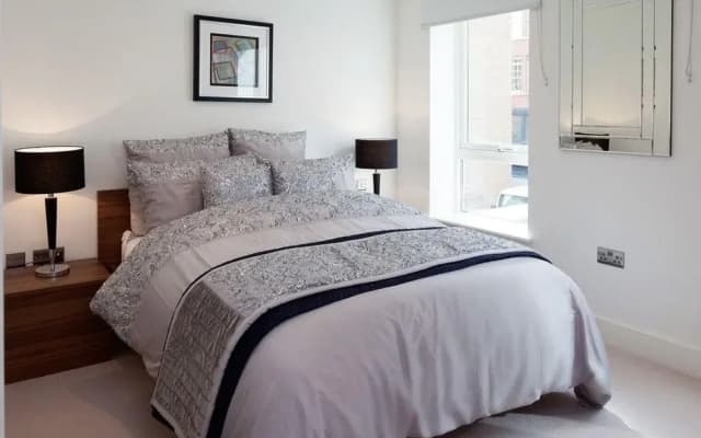 Premier Tower Bridge Apartment - photo 3