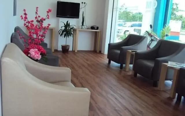GM City Hotel - photo 4