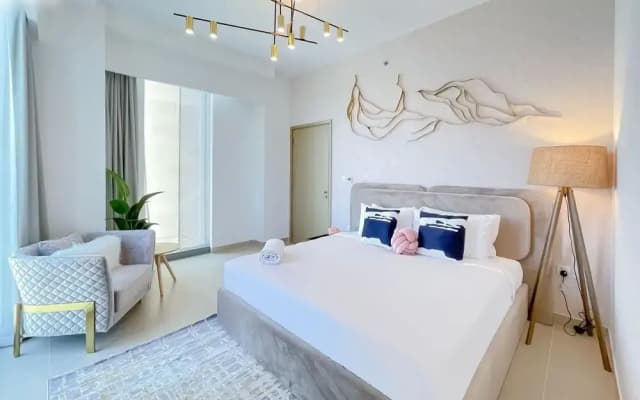 Lux 2 BR Apt With Bluewaters View - photo 2