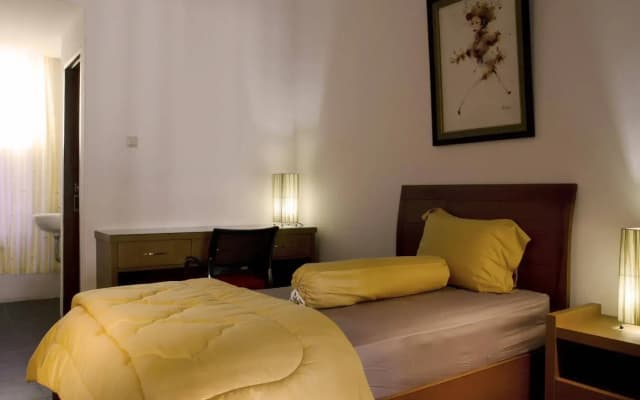 Kebagusan Indah Guest House - photo 4