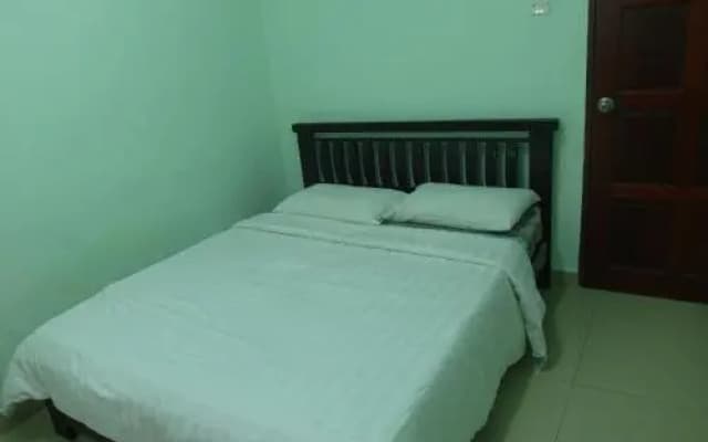 Jarzmin 3 Rooms Apartment - photo 4