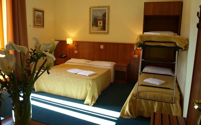 Hotel Trastevere - photo 4