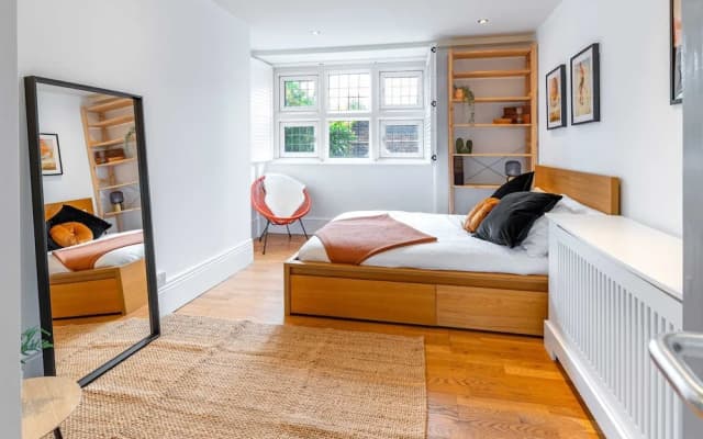 Extremely Rare Luxury Loft - photo 2