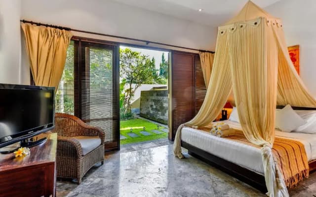 Villa Taksu Legian - photo 4