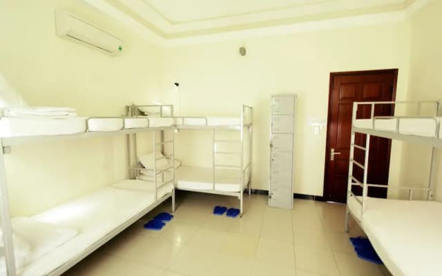 Green Moon Beach Hostel - photo 4