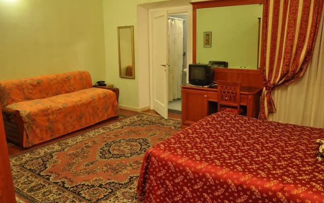Hotel Sandra - photo 4