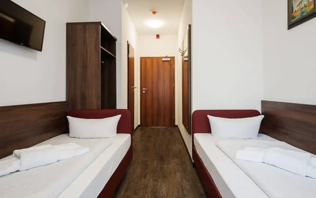 Hotel Queenspark - photo 5