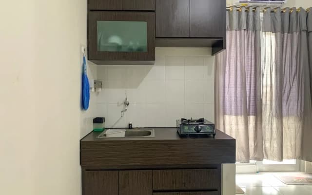 Simply And Cozy Stay Studio Room At Sentraland Cengkareng Apartment - photo 2