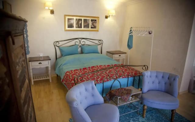 Apartment in Old Tbilisi - photo 2