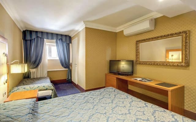 939 Hotel - photo 3