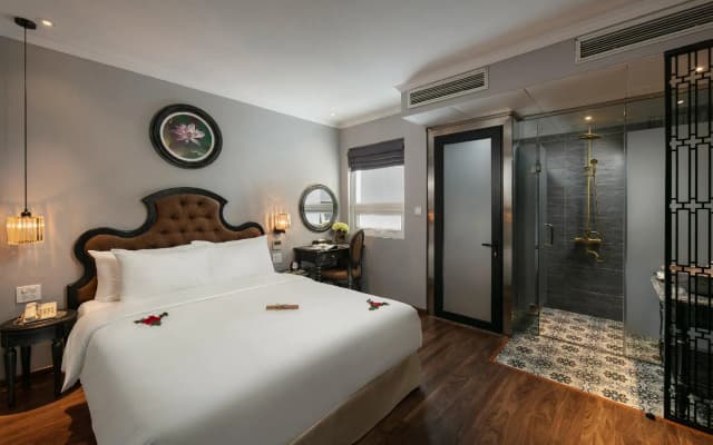Shining Central Hotel and Spa - photo 4