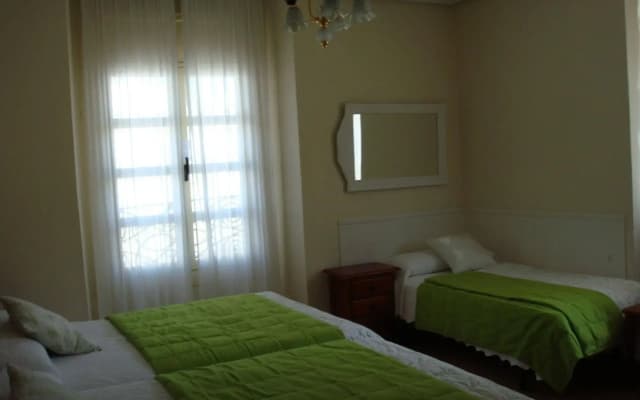 Hostal Riesco Puerta Del Sol - photo 5