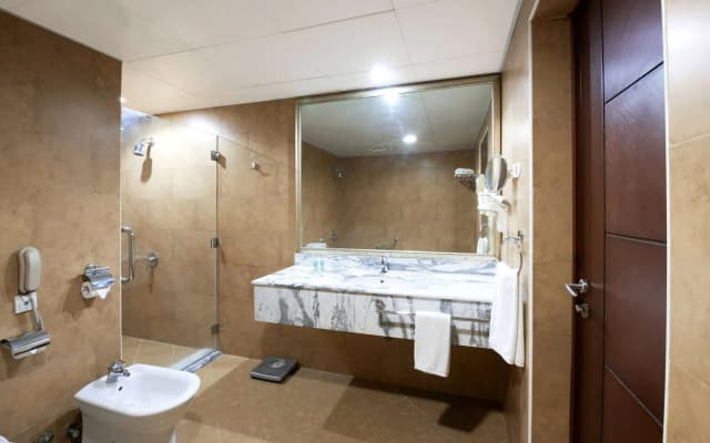 Ramada By Wyndham Doha Old Town - photo 5